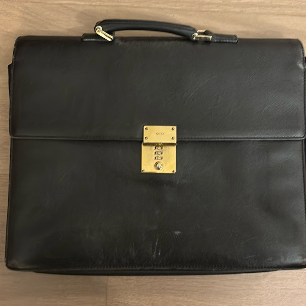 Vintage Genuine Gucci Leather Briefcase
